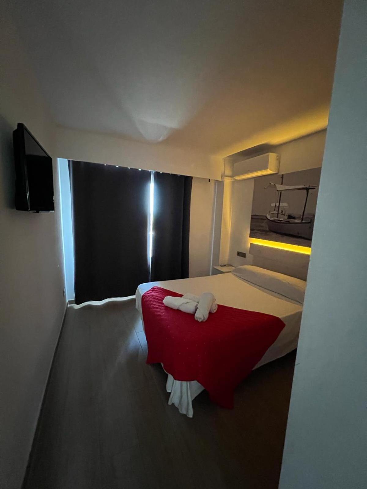 Bright Apartment In Puerto Alcudia Port de Alcudia  ภายนอก รูปภาพ